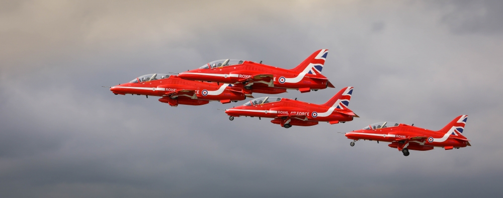 Red Arrows Take Off
